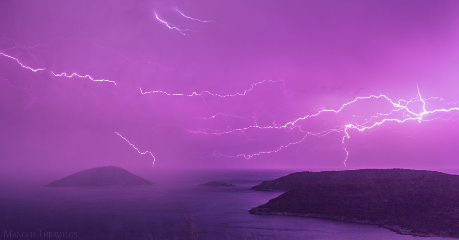 Фиолетовая молния обои фото